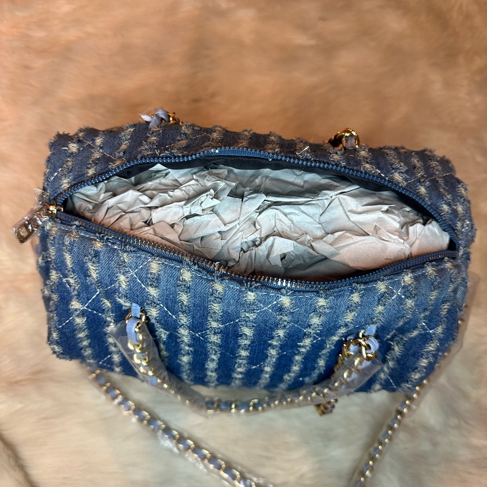 Quilted Denim Chain-Handle Women's Shoulder Bag - Blue - Picture 4 of 9